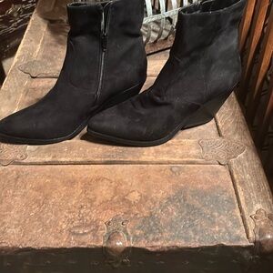 NWOT black suede booties, western flair, inside ankle zip, fit like a  10-10.5